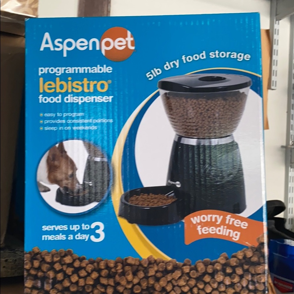 Aspen pet food dispensers
